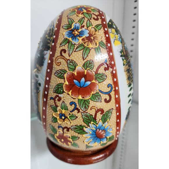 Japanese Porcelain Egg w/ Geisha Garden Scene Gold Gilt Raised Relief -Wood Base - Picture 9 of 16